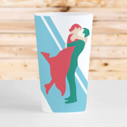gobelet-a-personnaliser-couple-enlace-bisou-mariage-original