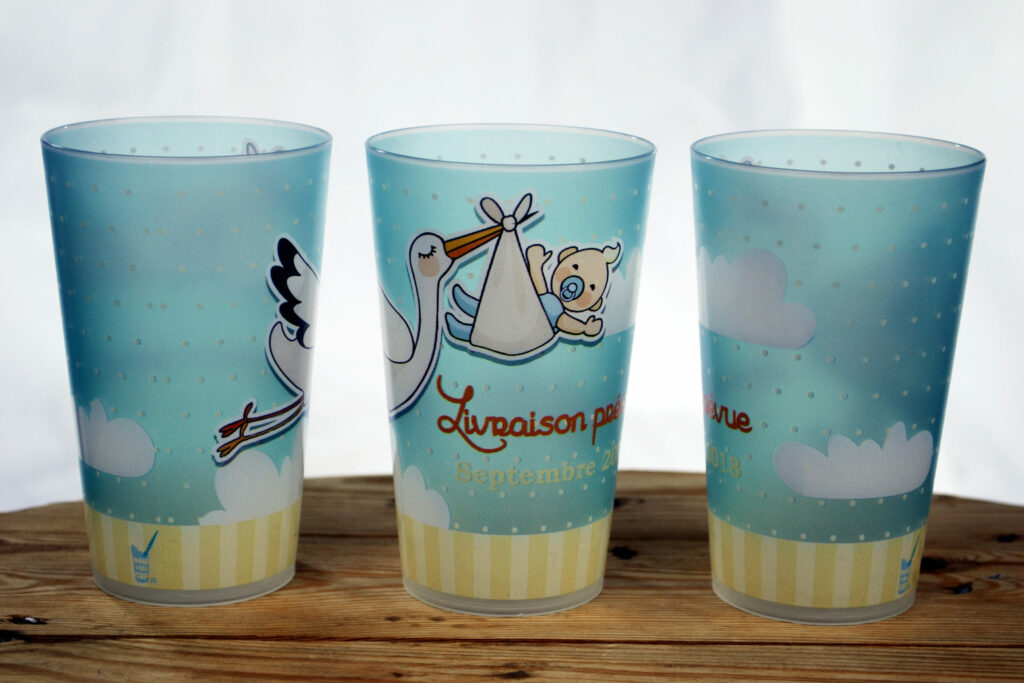 cadeau de naissance original gobelet à personnaliser cigogne