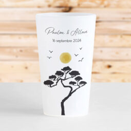 gobelet arbre et soleil levant